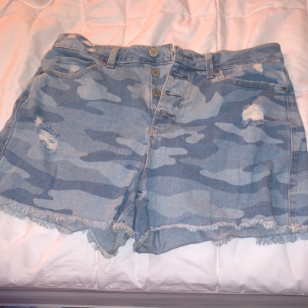 Camo Jean shorts size 10